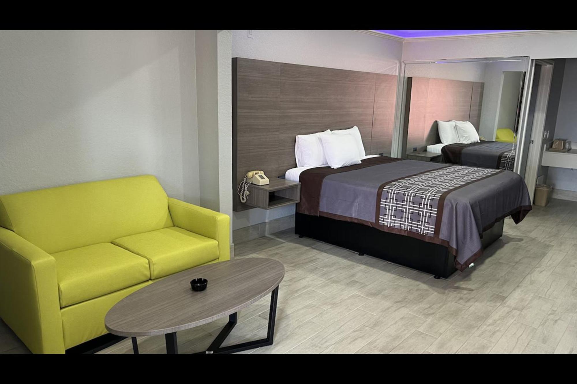 Kiwi Inn Willowbrook Hwy249 Louetta Экстерьер фото