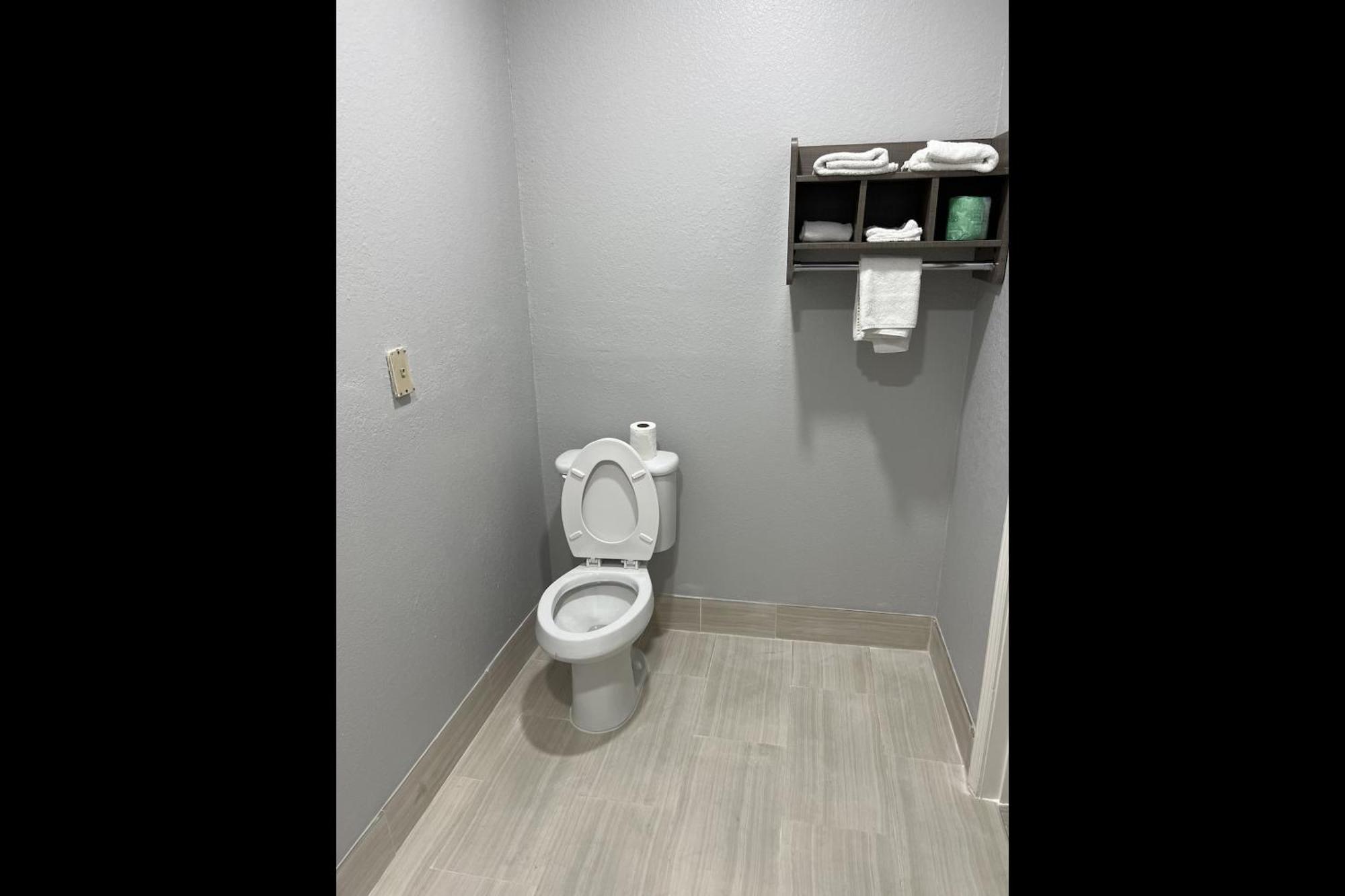 Kiwi Inn Willowbrook Hwy249 Louetta Экстерьер фото